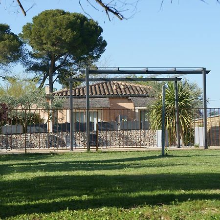 Loriol-du-Comtat Residence Les Peupliers מראה חיצוני תמונה