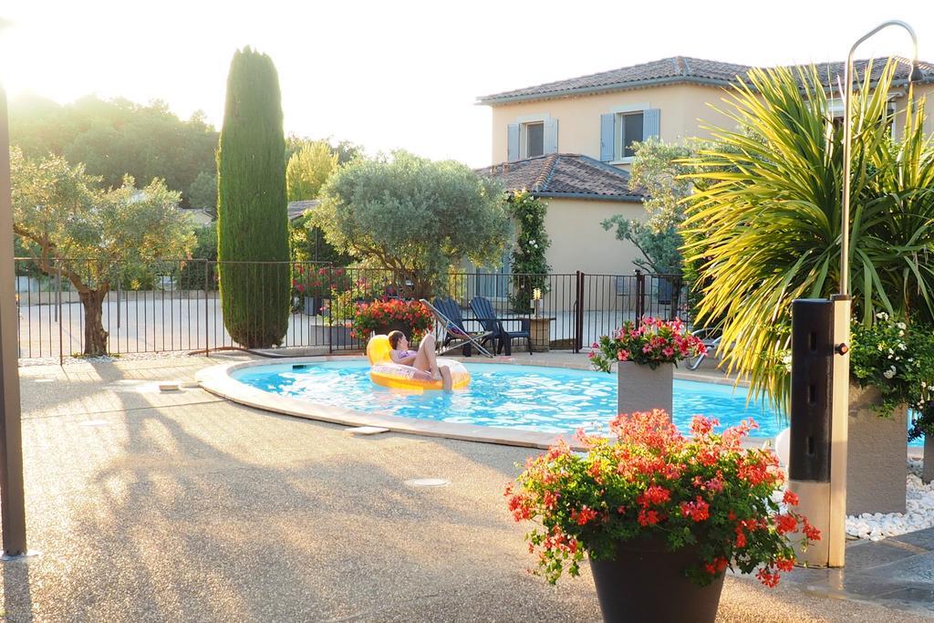 Loriol-du-Comtat Residence Les Peupliers מראה חיצוני תמונה